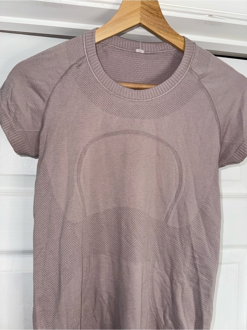 Lululemon Swiftly Tech Short Sleeve 2.0 - Lavender Dew 6 - Picture 3 of 6